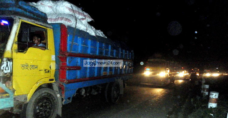 ৪৫ কিলোমিটার এলাকা যানজটে স্থবির