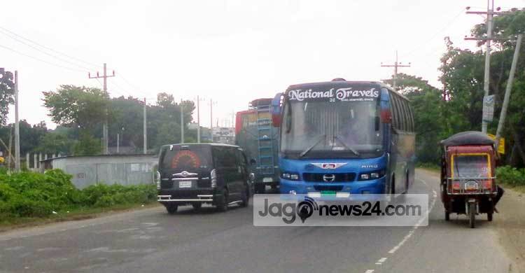 গতি বাড়ছে উত্তরবঙ্গগামী যান চলাচলে