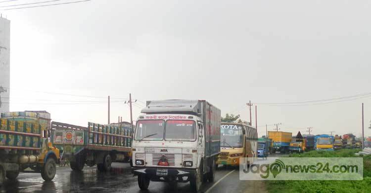 ঢাকা-টাঙ্গাইল মহাসড়কে ৬৫ কিলোমিটার যানজট