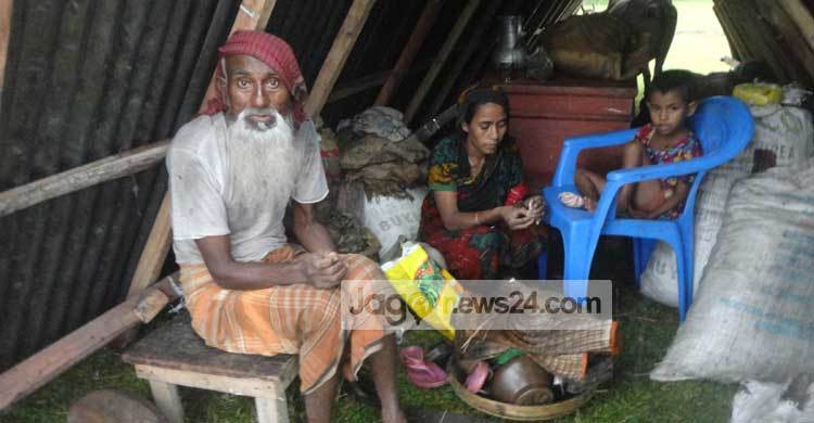 তিস্তা পাড়ে বানভাসি মানুষের কান্নার রোল