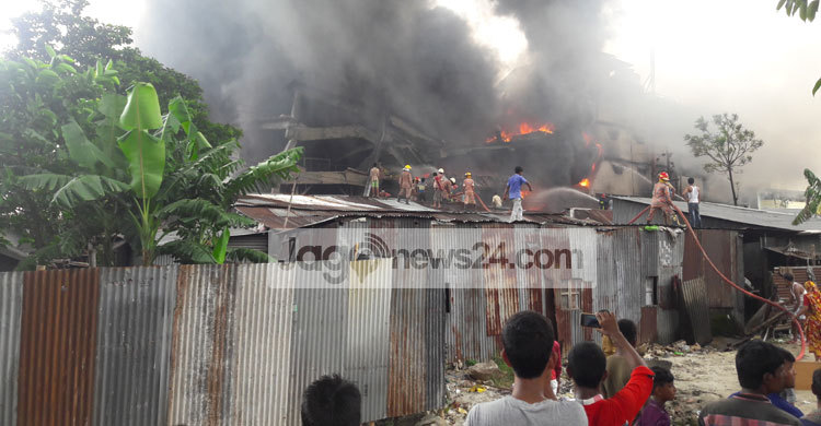 টঙ্গীতে বয়লার বিস্ফোরণে নিহতের সংখ্যা বেড়ে ১০