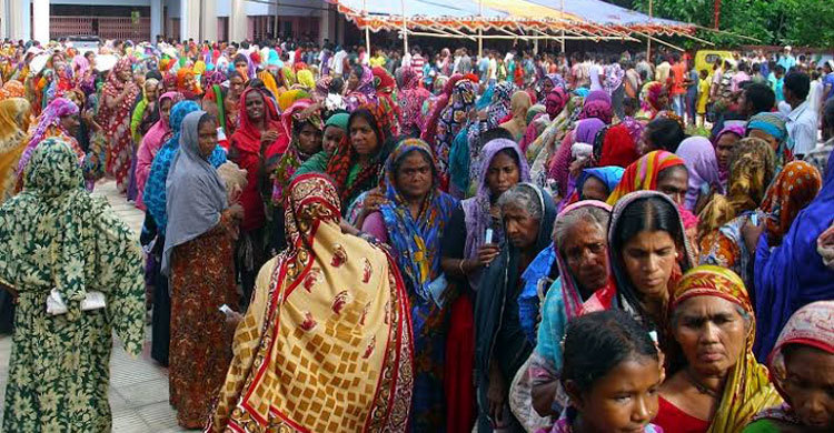 বেনাপোলে সাড়ে ৪ হাজার মানুষের মাঝে চাল বিতরণ