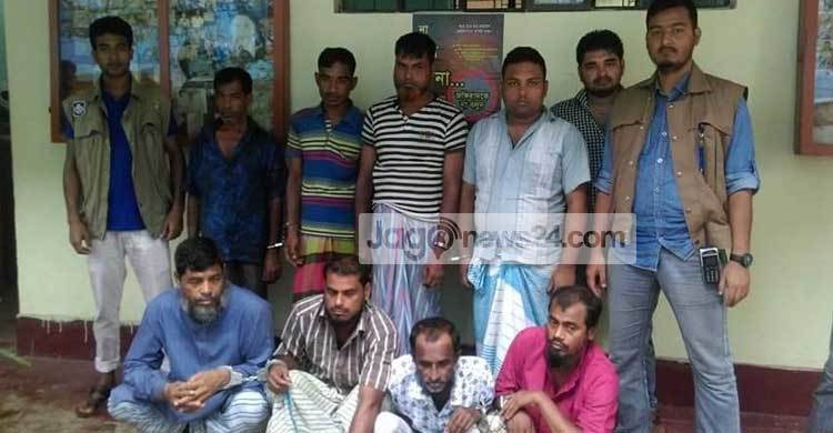 নারায়ণগঞ্জে ৮ ডাকাত গ্রেফতার