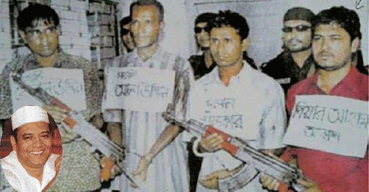 ফেনীর সেই আকাশকে পুলিশের কাছে হস্তান্তর