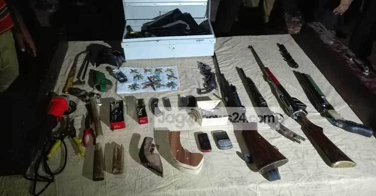 ফেনীতে অস্ত্র-গুলিসহ যুবদল নেতা আটক