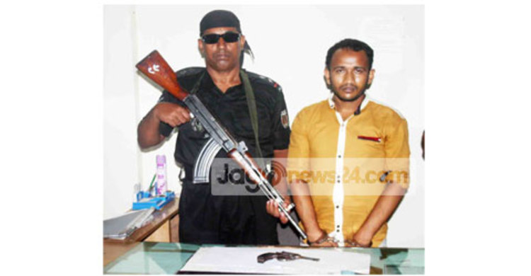 গাজীপুরে রিভলবারসহ সন্ত্রাসী গ্রেফতার 