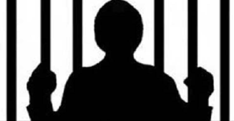 নাটোরে ভুয়া ডিবি আটক : দুই বছরের দণ্ড