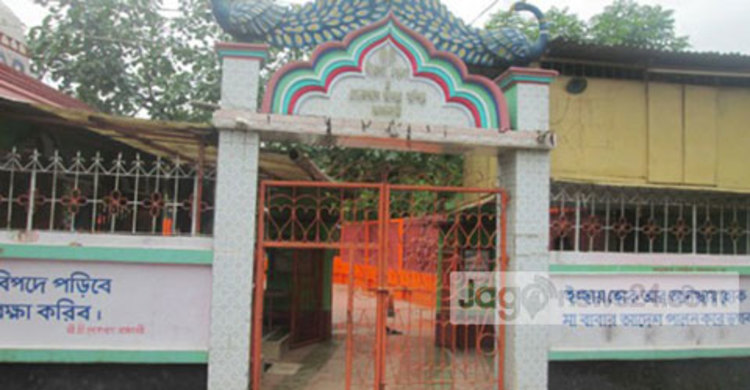 ঝালকাঠিতে পুরোহিত ও তার ছেলেকে হত্যার হুমকি