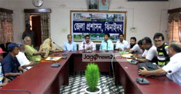 ঝিনাইদহে নিহত পুরোহিতের পরিবারকে আর্থিক সহায়তা