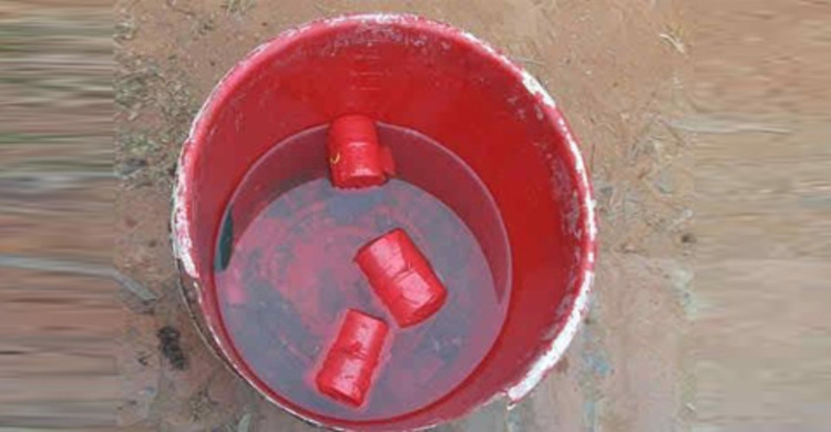 শৈলকুপা মহিলা কলেজের পাশ থেকে ককটেল উদ্ধার