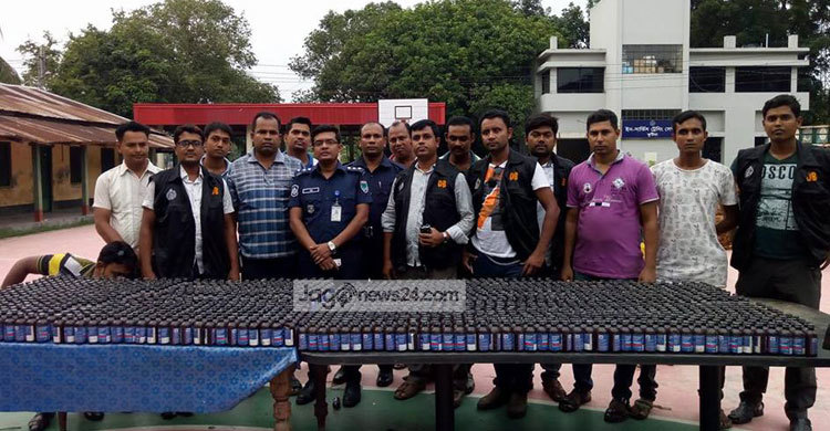 কুষ্টিয়ায় দেড় হাজার বোতল ফেনসিডিলসহ ট্রাক জব্দ 