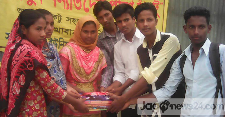 অবশেষে বই পেল তিস্তা পাড়ের শাহানাজরা