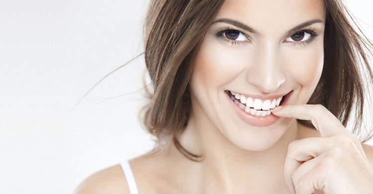 মুখের ভেতরকার শুষ্কতা দূর করবেন যেভাবে