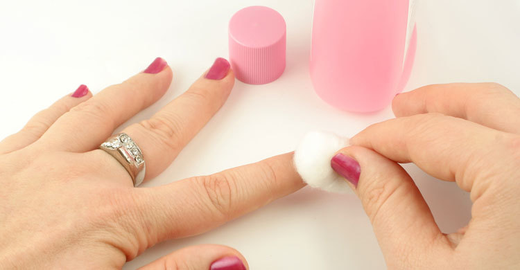 ঘরোয়া পদ্ধতিতে নেইলপালিশ রিমোভার তৈরির উপায়