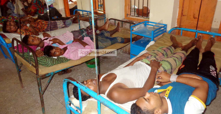 খাদ্যে বিষক্রিয়ায় লঞ্চের ১২ কর্মী হাসপাতালে