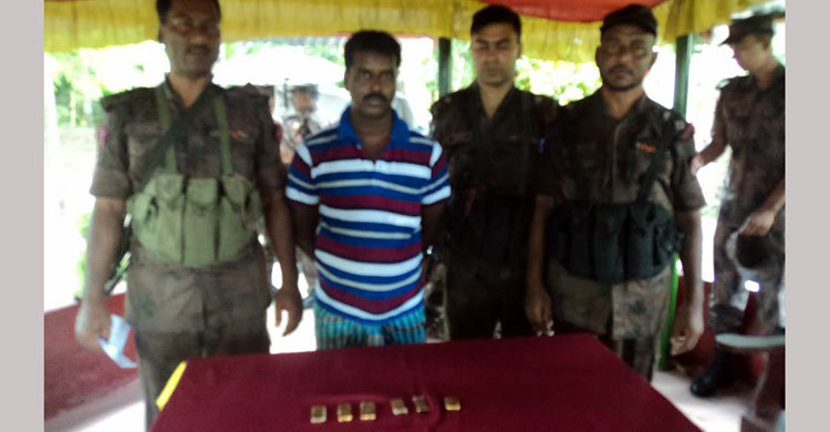 কলারোয়ায় ছয়টি সোনার বারসহ আটক ১ 
