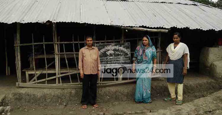 প্রতিষ্ঠার ৫৩ বছরেও স্কুলটির বেহাল দশা