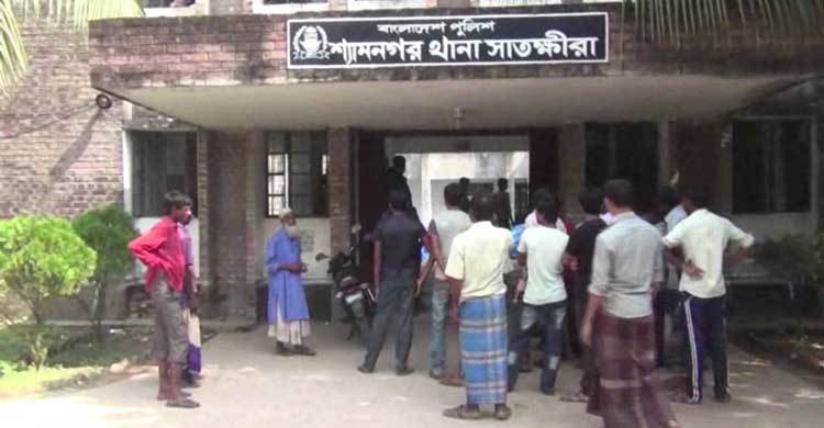 সাতক্ষীরায় পুলিশের অভিযানে গ্রেফতার ৩৩