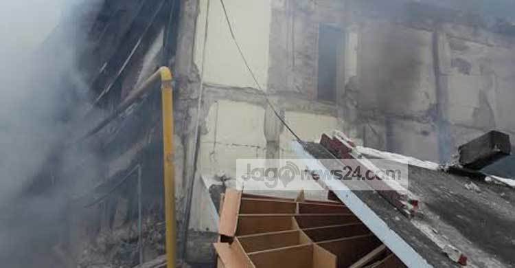 টঙ্গীতে কারখানায় আগুনের ঘটনায় দুটি তদন্ত কমিটি