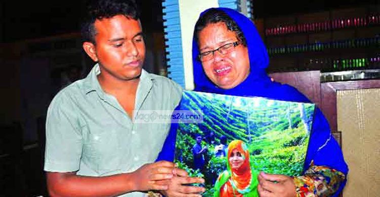 কিসের ঈদ, তনুর মায়ের কান্না তো থামছে না