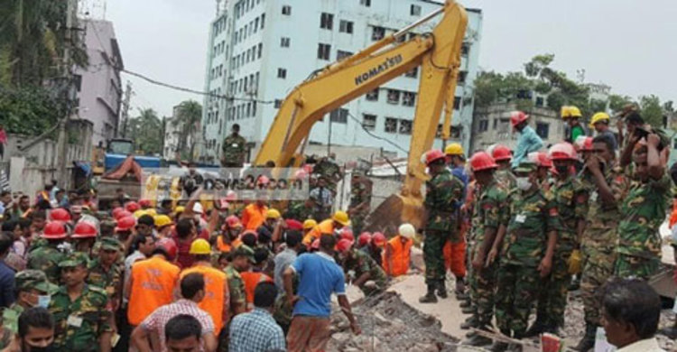টাম্পাকো কারখানার ধ্বংসস্তূপ থেকে লক্ষাধিক টাকা উদ্ধার