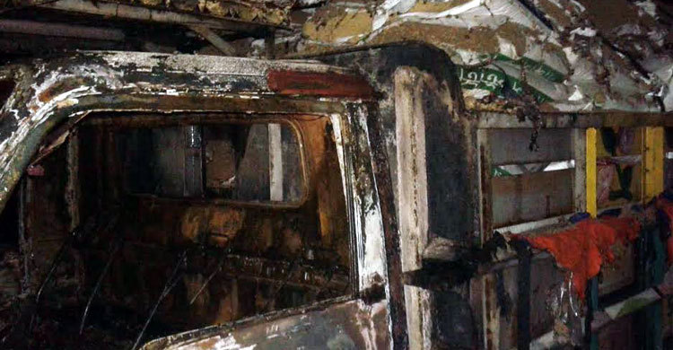 ট্রাকচাপায় মোটরসাইকেল আরোহীর মৃত্যু : ট্রাকে আগুন