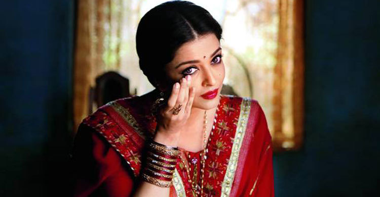 সর্বজিত ছবিতে ঐশ্বরিয়ার নতুন লুক