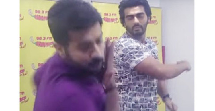 রেডিও জকিকে চড় মারলেন অর্জুন কাপুর!