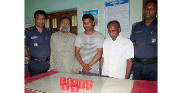 শিবগঞ্জে জামায়াত নেতাসহ গ্রেফতার ৩