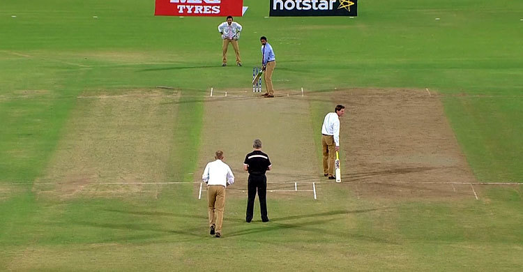 বাংলাদেশ-ভারত ম্যাচকে ব্যঙ্গ করলেন ধারাভাষ্যকাররা! 