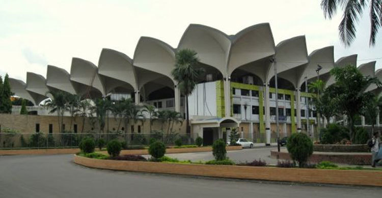 ট্রেনে যাত্রীর বেল্টে ২০ লাখ টাকার স্বর্ণ