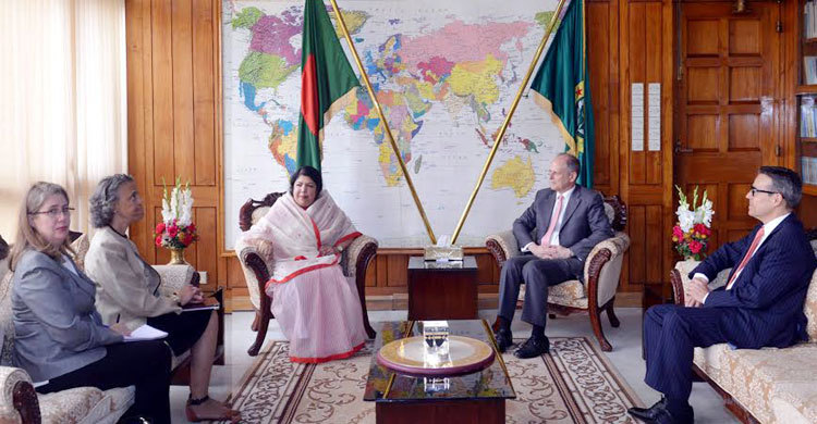 বাংলাদেশে কার্যকরী সংসদীয় গণতন্ত্র বিরাজমান