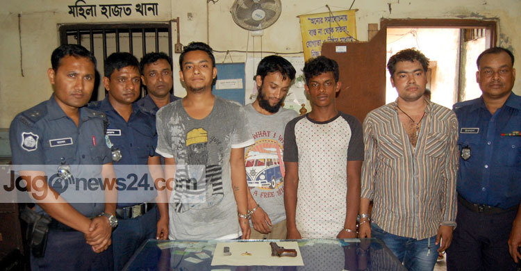 সিদ্ধিরগঞ্জে আ.লীগ নেতার ছেলেসহ গ্রেফতার ৪ 