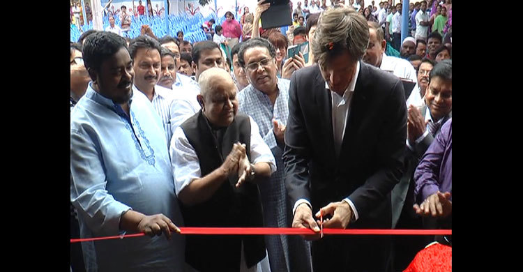 টাঙ্গাইলে হরিজন পল্লীতে বিদ্যালয় নির্মাণ