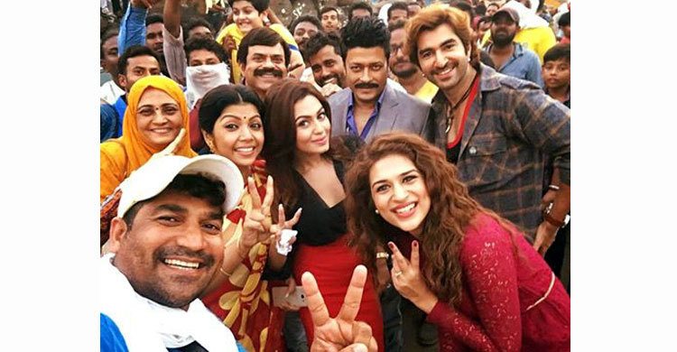 বাদশার সেলফি!