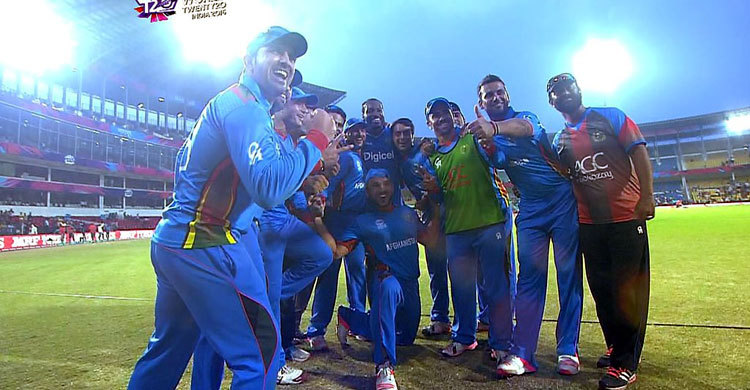 গেইলকে নিয়ে আফগানিস্তানের বিজয় উদযাপন