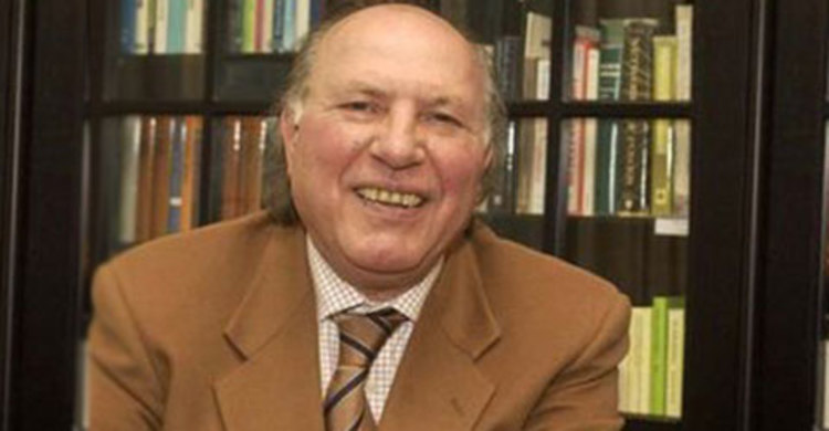 চলে গেলেন নোবেলজয়ী সাহিত্যিক ইমরে কারতেজ