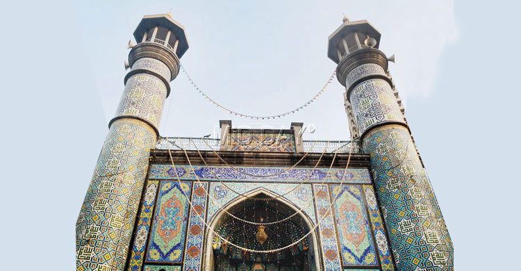 সিনেমা হল ভেঙে মসজিদ নির্মাণ