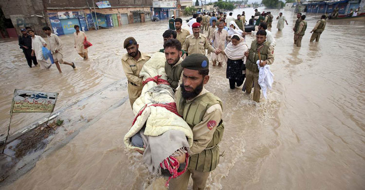 পাকিস্তানে ভারী বর্ষণে ভবন ধসে নিহত ৩৬