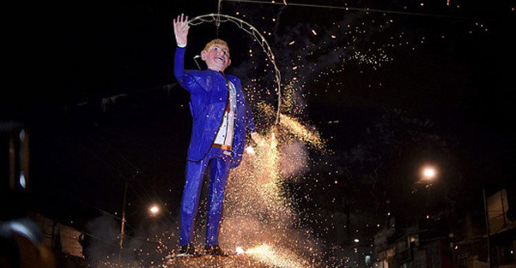 মেক্সিকোতে ট্রাম্পের কুশপুত্তলিকা দাহ