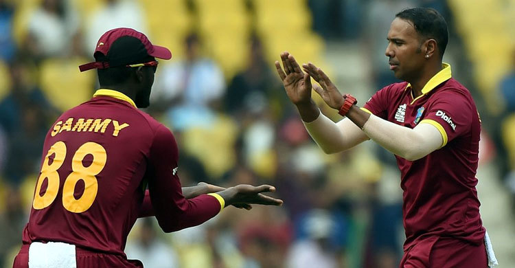 তিন উইকেট হারিয়ে চাপে আফগানিস্তান