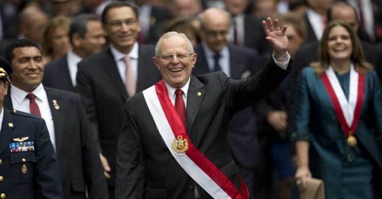 Banker sworn in as Peru’s new leader