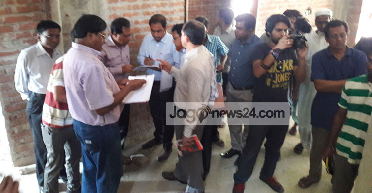 চুয়াডাঙ্গায় ভবন নির্মাণে বাঁশের ব্যবহার : পরিদর্শনে দুদক