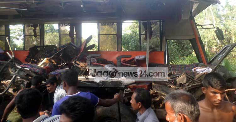 10 killed in Bogra road crash