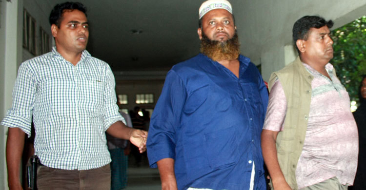 বেনাপোলের চিহ্নিত মাদক সম্রাট বাদশা আটক