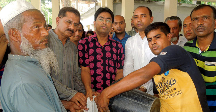 ভোলায় ক্ষতিগ্রস্তের তুলনায় ত্রাণ অপ্রতুল