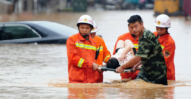 Floods in southern China kill 25