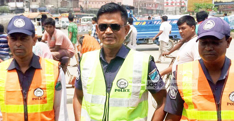 গাজীপুর ট্রাফিক বিভাগে দুই ধরনের জ্যাকেট 