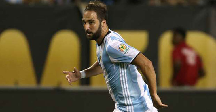 Higuain misses opportunity in Copa America final