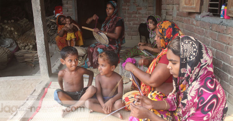 সারাদেশের চাহিদা মেটাচ্ছে ঝিনাইদহের পাখা